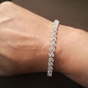 ⭐🆕️Fashion Jewelry Bracelet.  J1-19